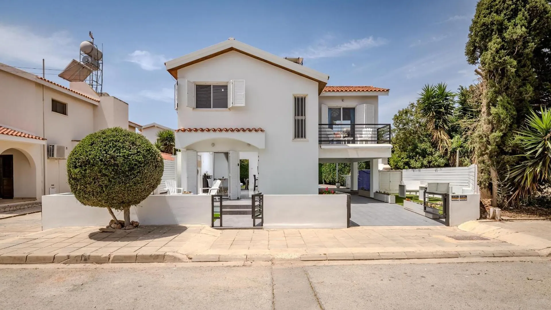 La Casa De Louie Villa Ayia Napa